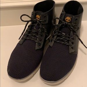 Men’s dark navy timberland boots, size 9